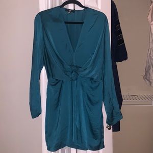 Worn once Great condition ASOS Green satin dress size 10